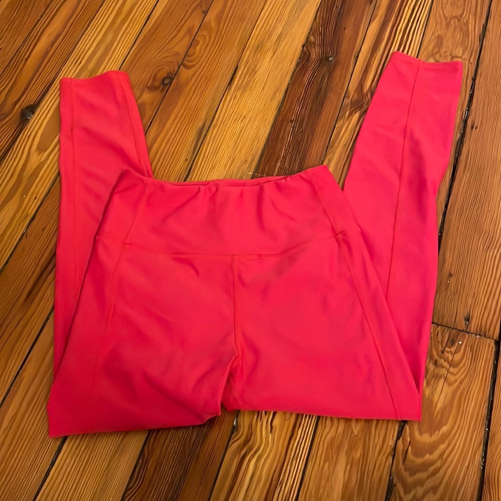 Red white fox active crop leggings size small